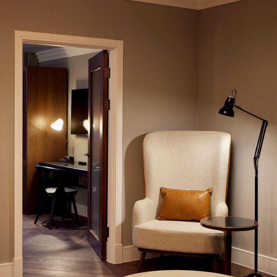 The Parkgate Hotel カーディフ エクステリア 写真