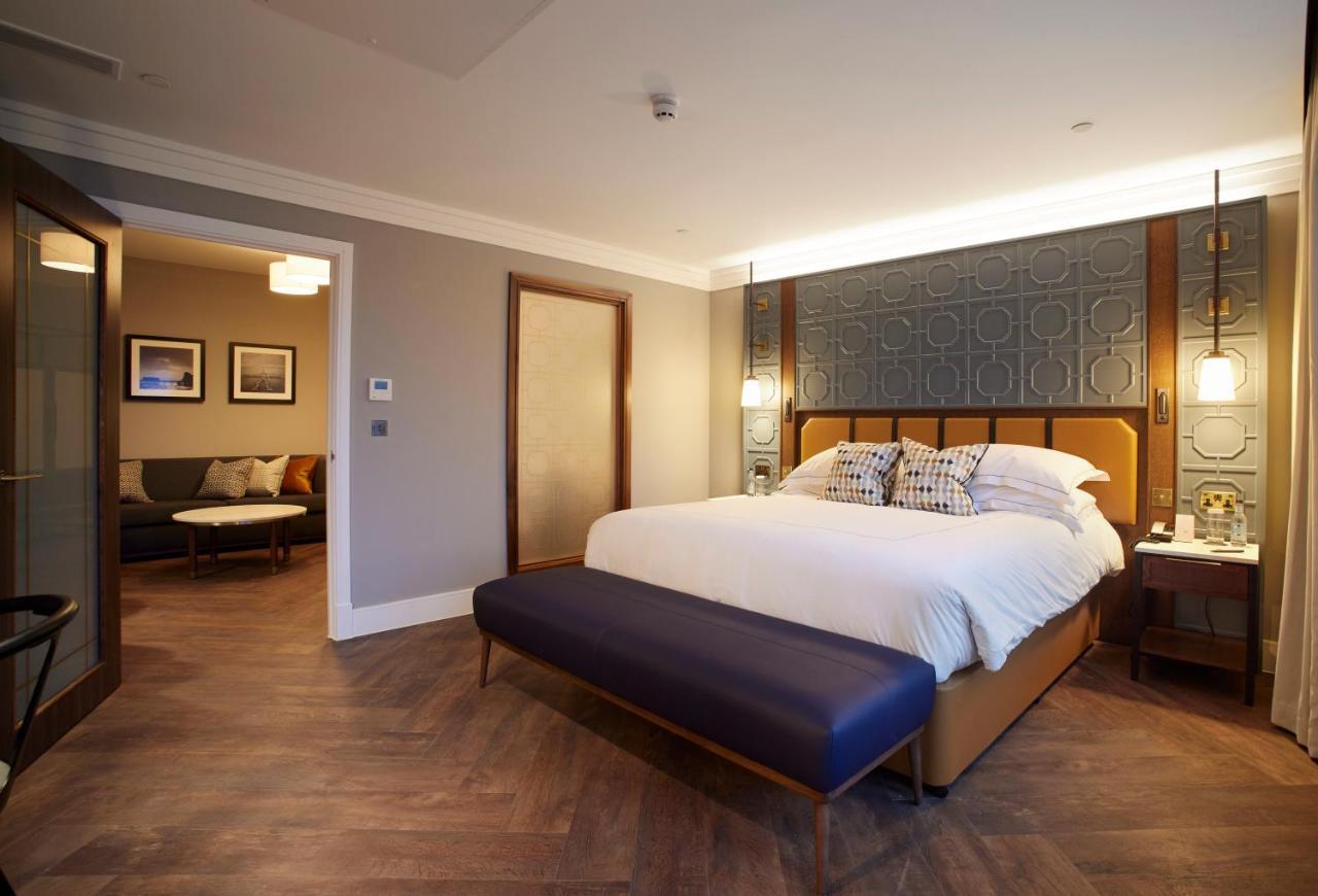 The Parkgate Hotel カーディフ エクステリア 写真
